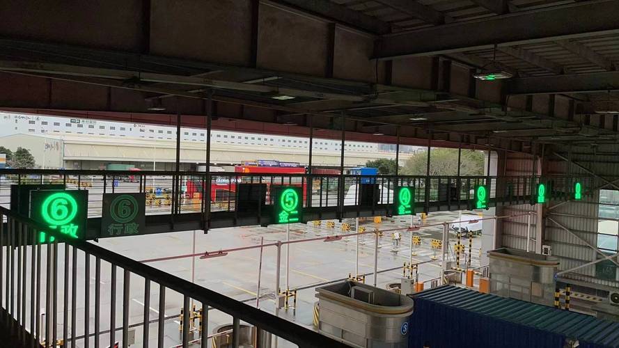 文旅異形LED顯示屏場景應用解析 從定制到落地僅需30天